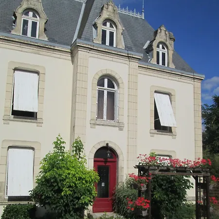 Logis Beauséjour Hotel
