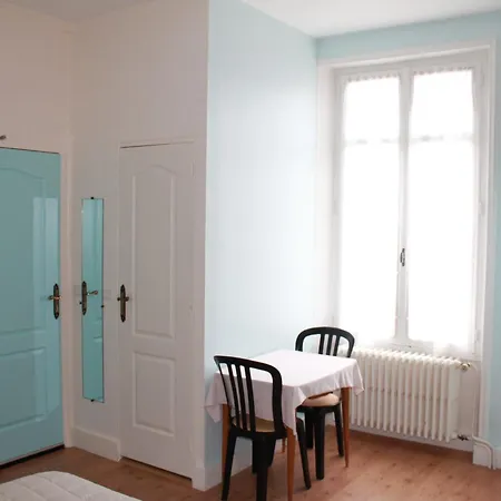 Hotel Logis Beausejour