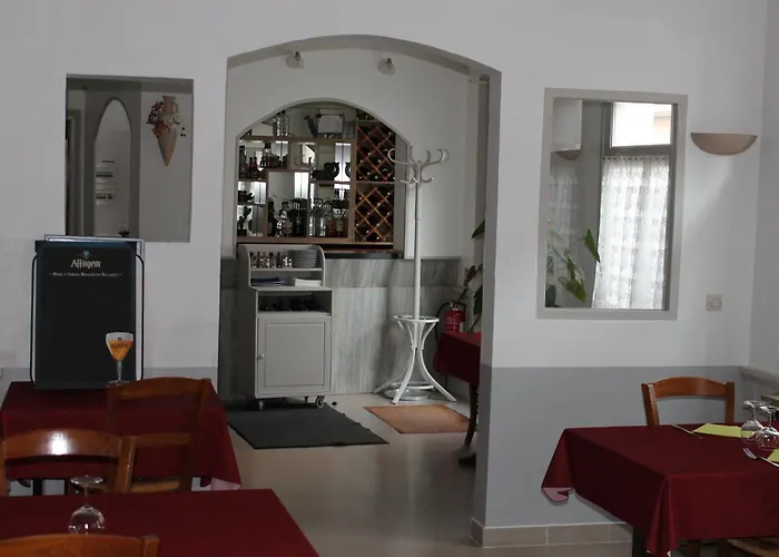 Logis Beausejour 2* Шовиньи