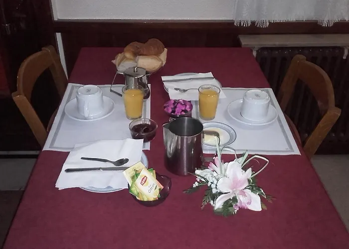 Hotel Logis Beausejour